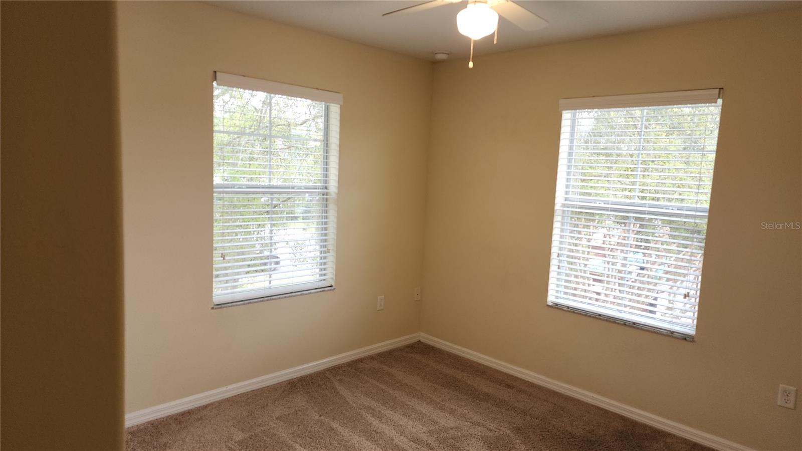 AMBERLEE TWNHMS - Residential