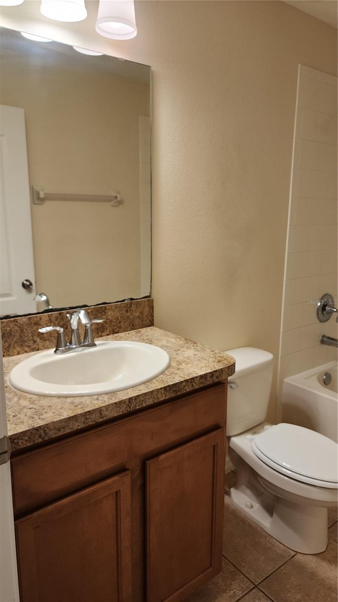 AMBERLEE TWNHMS - Residential