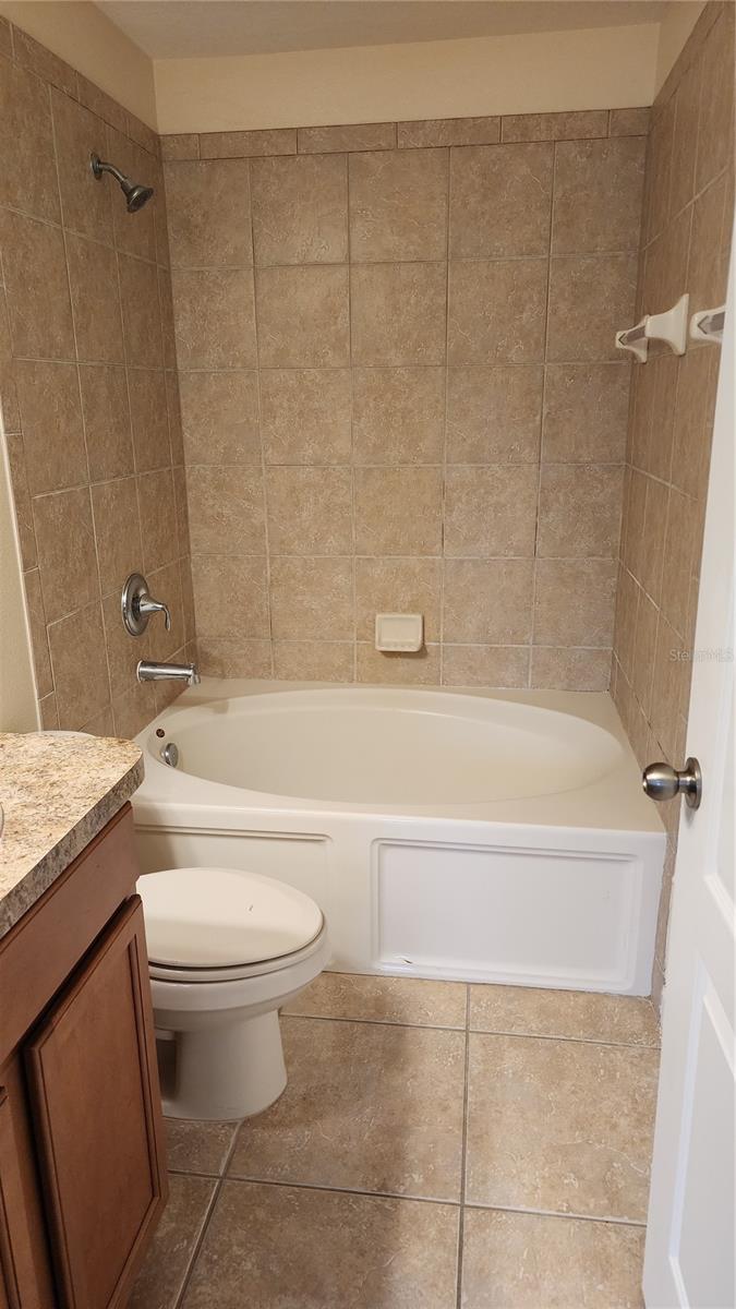 AMBERLEE TWNHMS - Residential