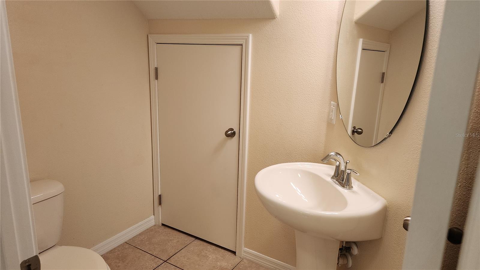 AMBERLEE TWNHMS - Residential