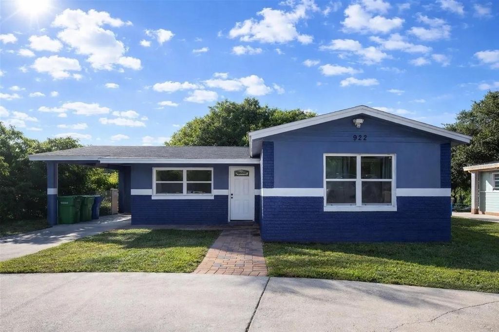 Photo of 922 Martin Luther King Boulevard NE, Winter Haven, FL 33881 (MLS # A4678956)