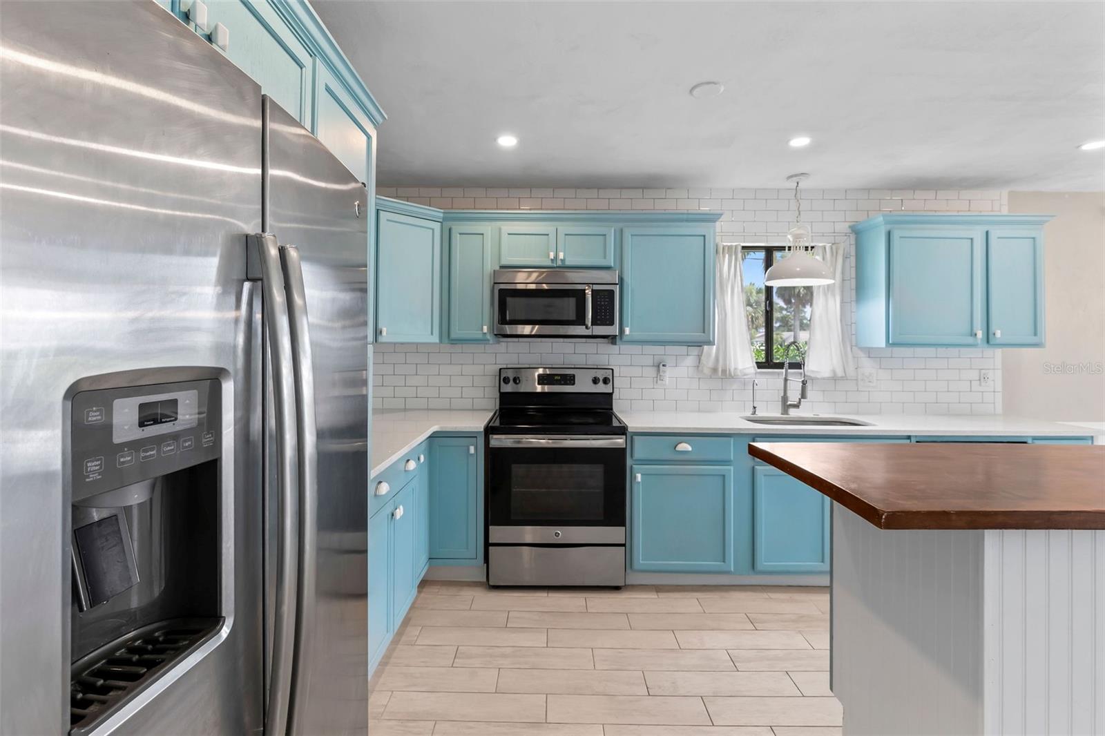 1245 MARDRAKE ROAD
