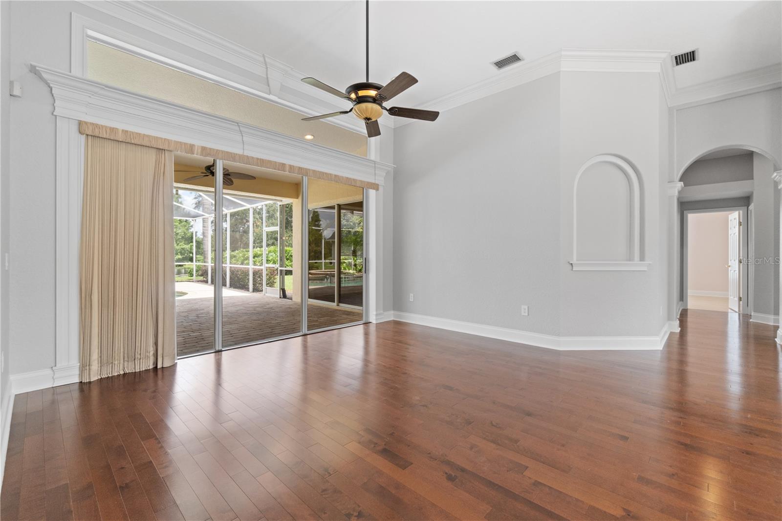 WYNDHAM AT LAKE WINTERSET - Residential