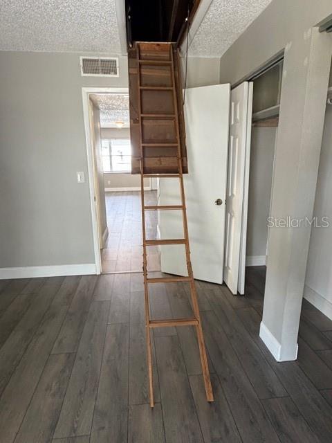 HILL CREST VILLAS - Residential