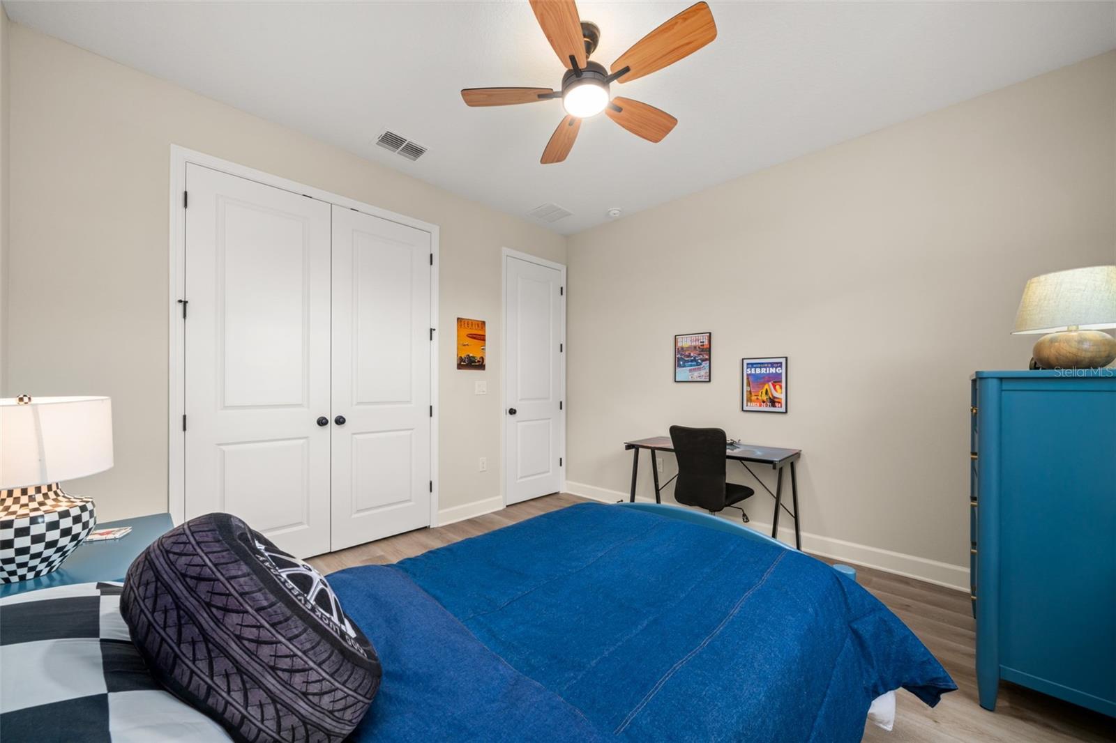 SUN N LAKE - Residential