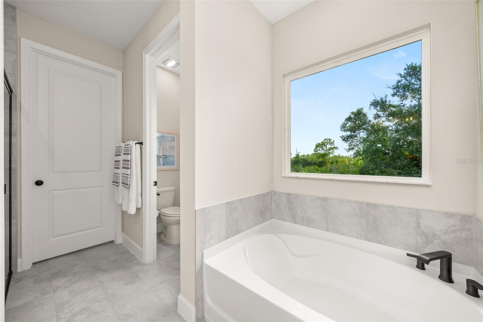 SUN N LAKE - Residential