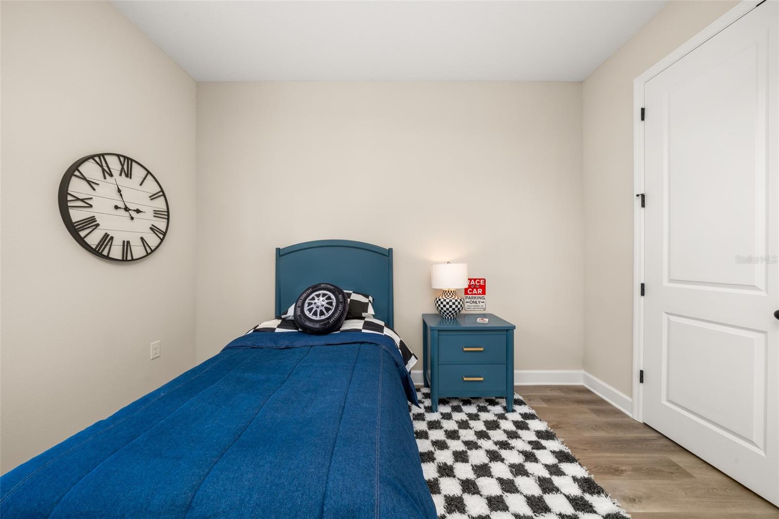 SUN N LAKE - Residential