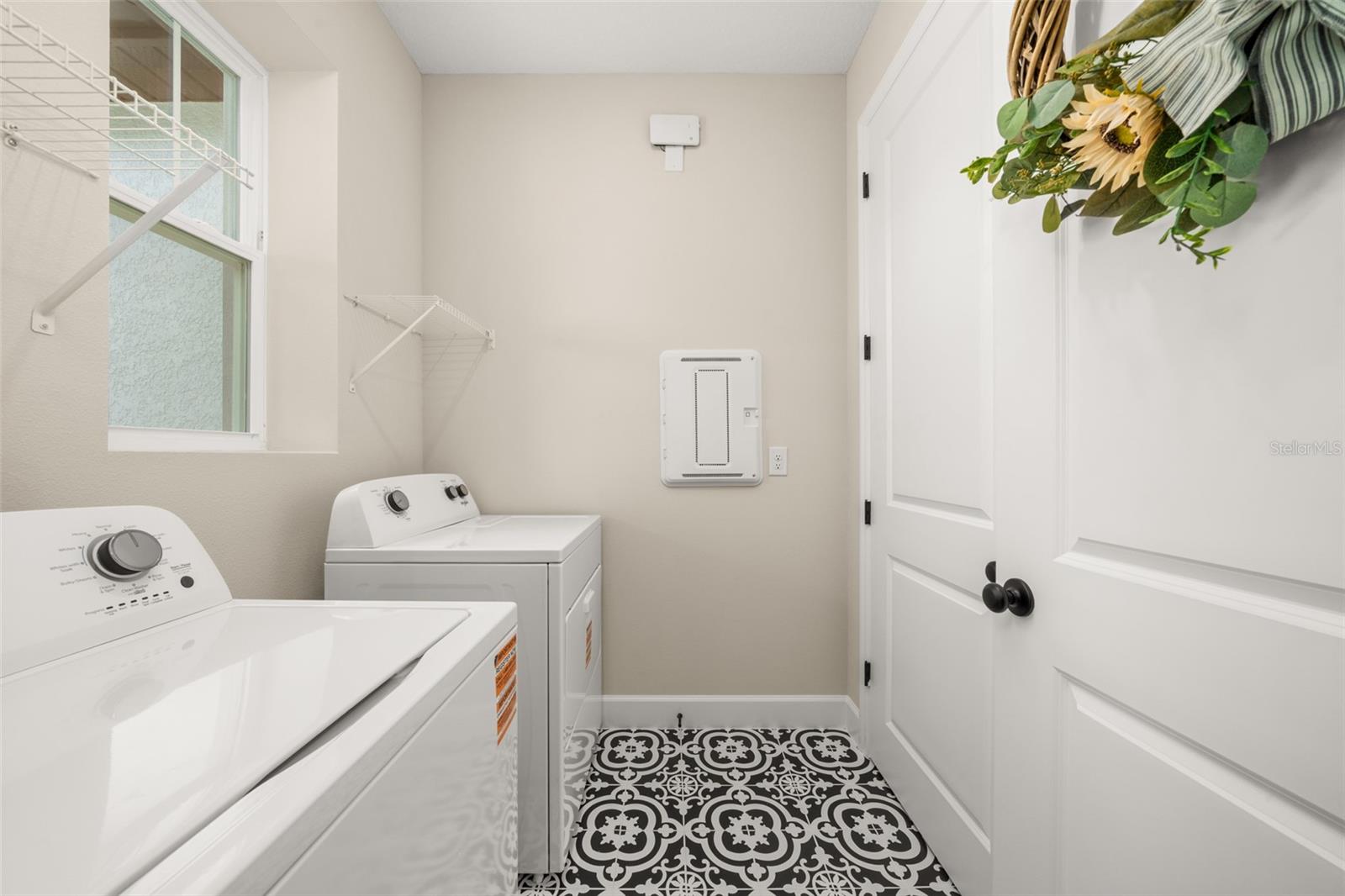 SUN N LAKE - Residential