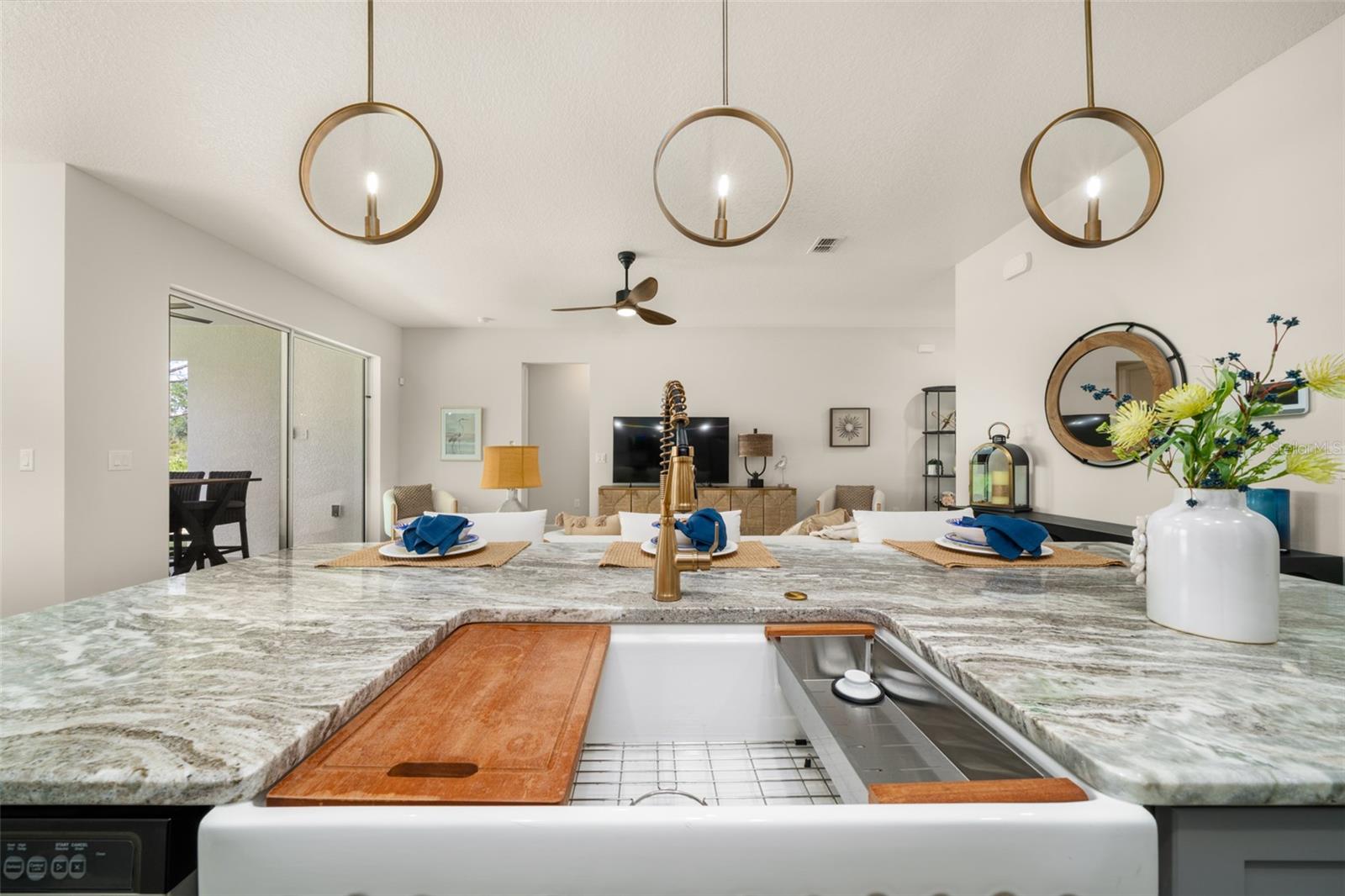 SUN N LAKE - Residential