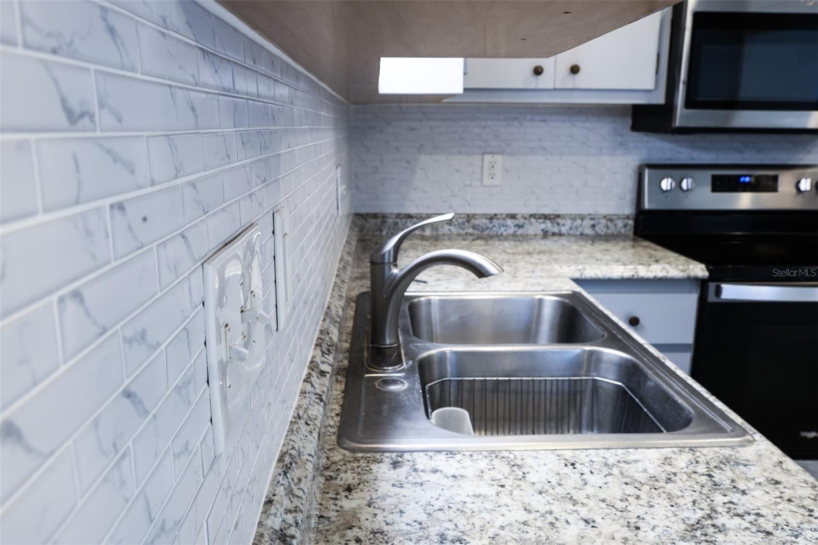 PEALE PARK - Residential Lease