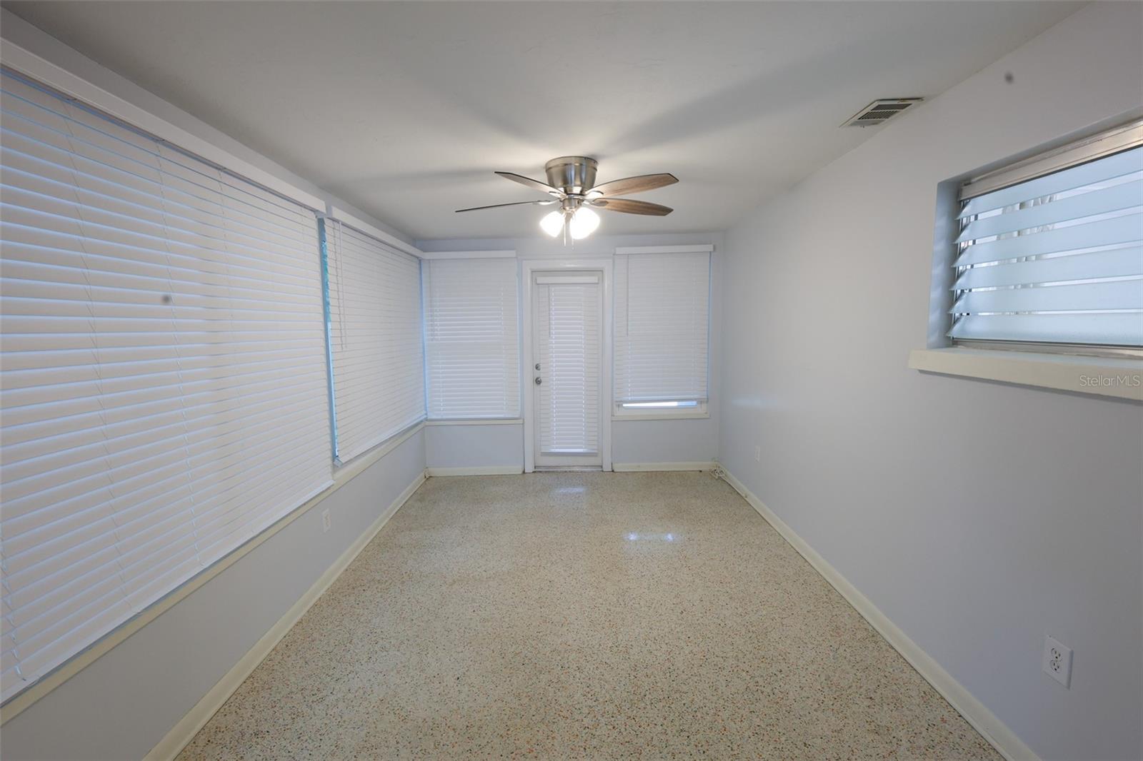 PEALE PARK - Residential Lease