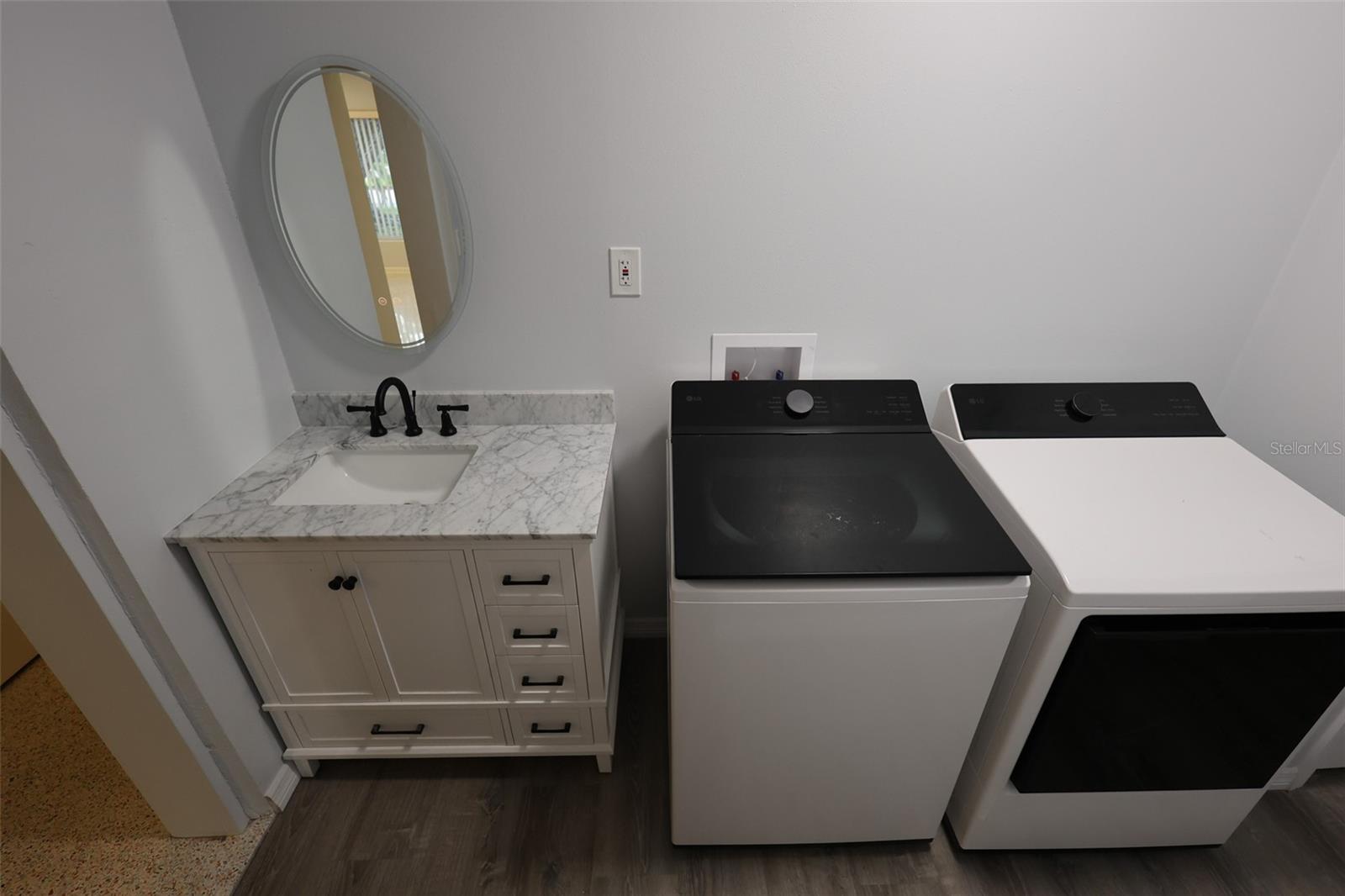 PEALE PARK - Residential Lease