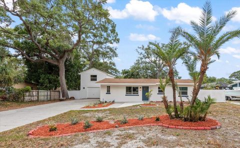 Photo of 11012 52nd Avenue N, St Petersburg, FL 33708 (MLS # TB8502694)