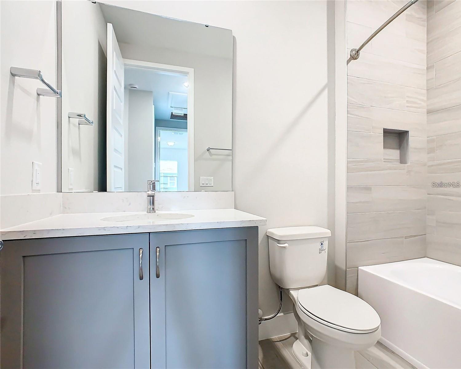 SPECTRUM AT REUNION PH 2 - Residential Lease