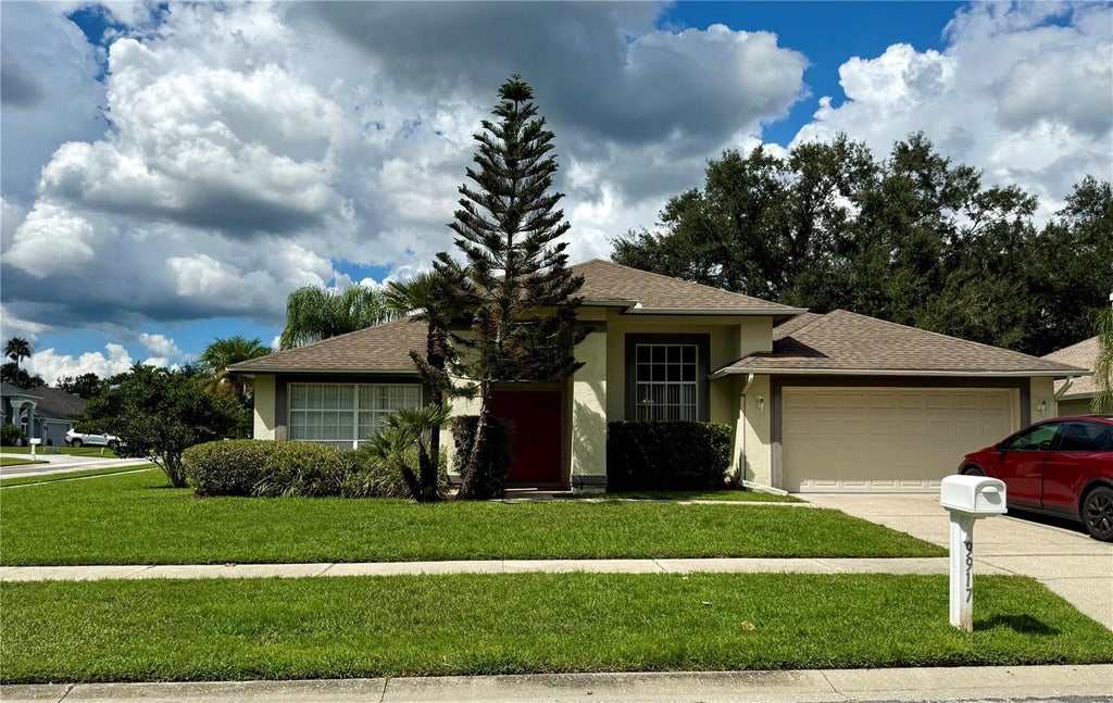 Photo of 9917 Colonnade Drive, Tampa, FL 33647 (MLS # TB8544260)