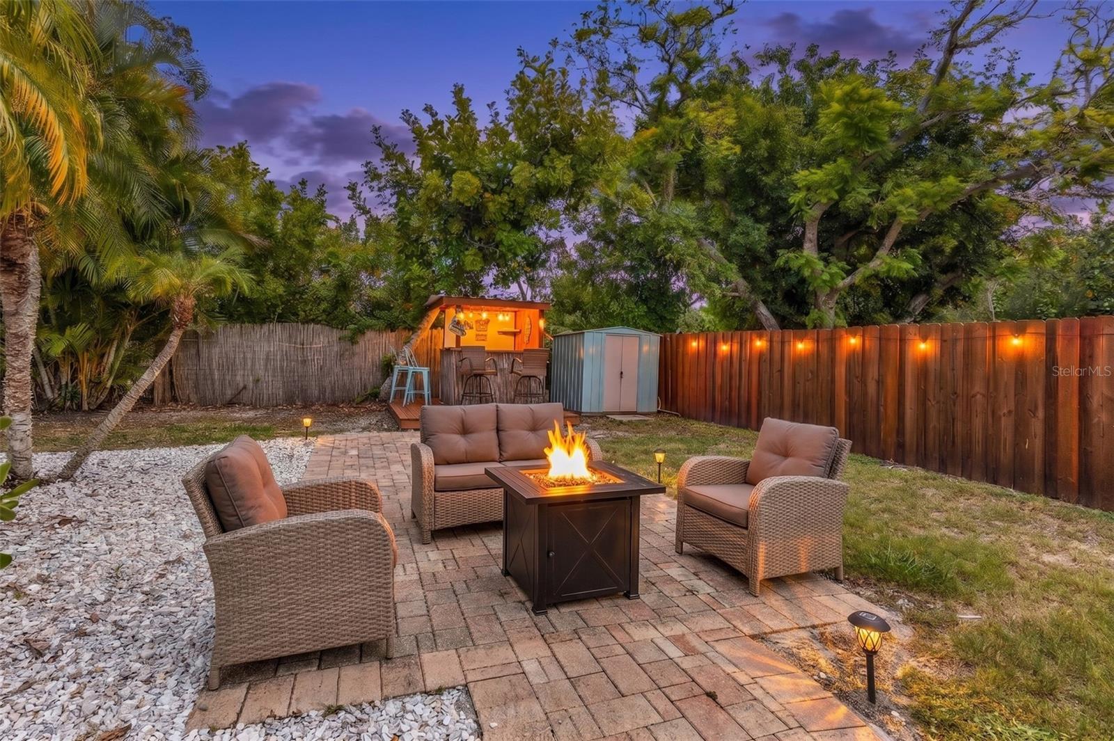 1664 LAKEVIEW PLACE