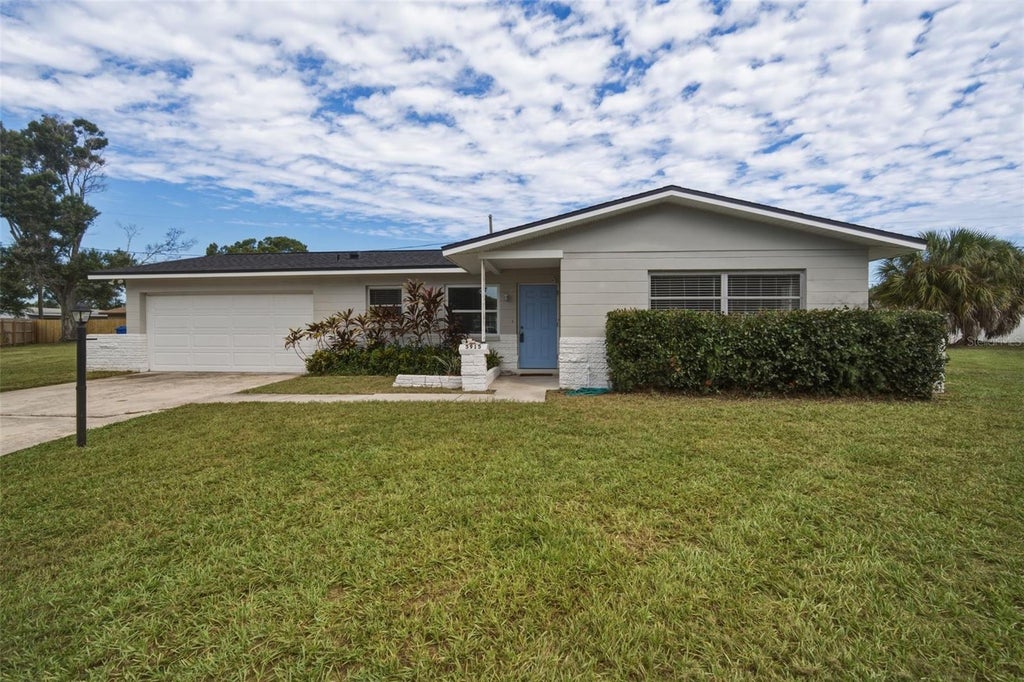 Photo of 5915 35th Avenue N, St Petersburg, FL 33710 (MLS # TB8555621)
