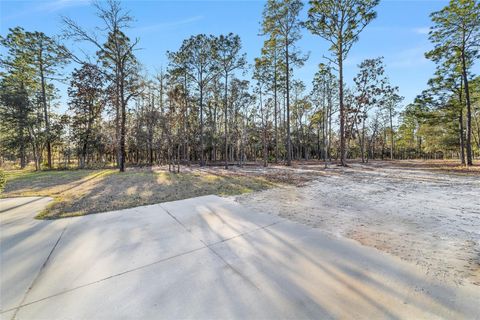 A home in DUNNELLON