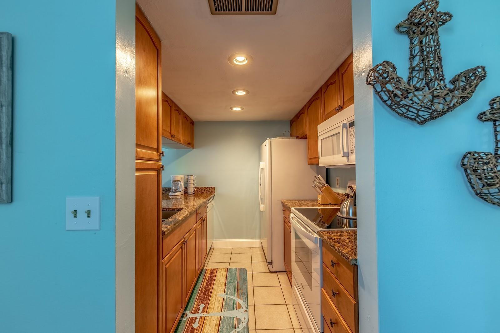 MADEIRA BEACH YACHT CLUB CONDO - Residential Lease