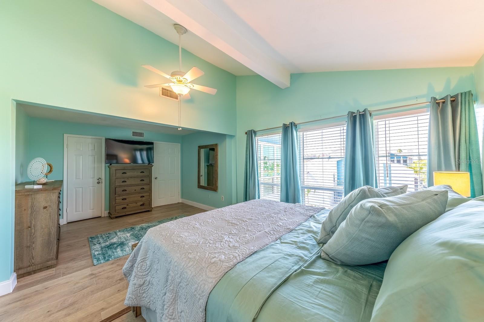 MADEIRA BEACH YACHT CLUB CONDO - Residential Lease