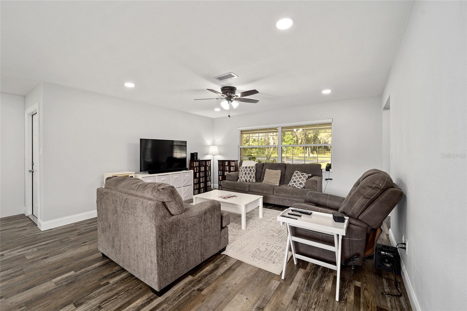 LAKE MIONA HEIGHTS - Residential