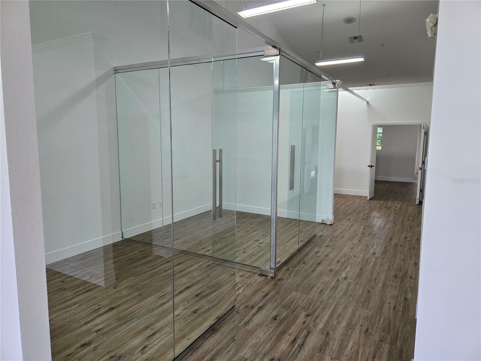 HARBORSIDE WOODS TR B 04 13A - Commercial Lease