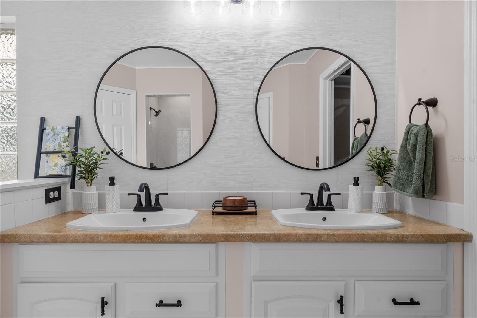 OAK GLEN PH I - Residential