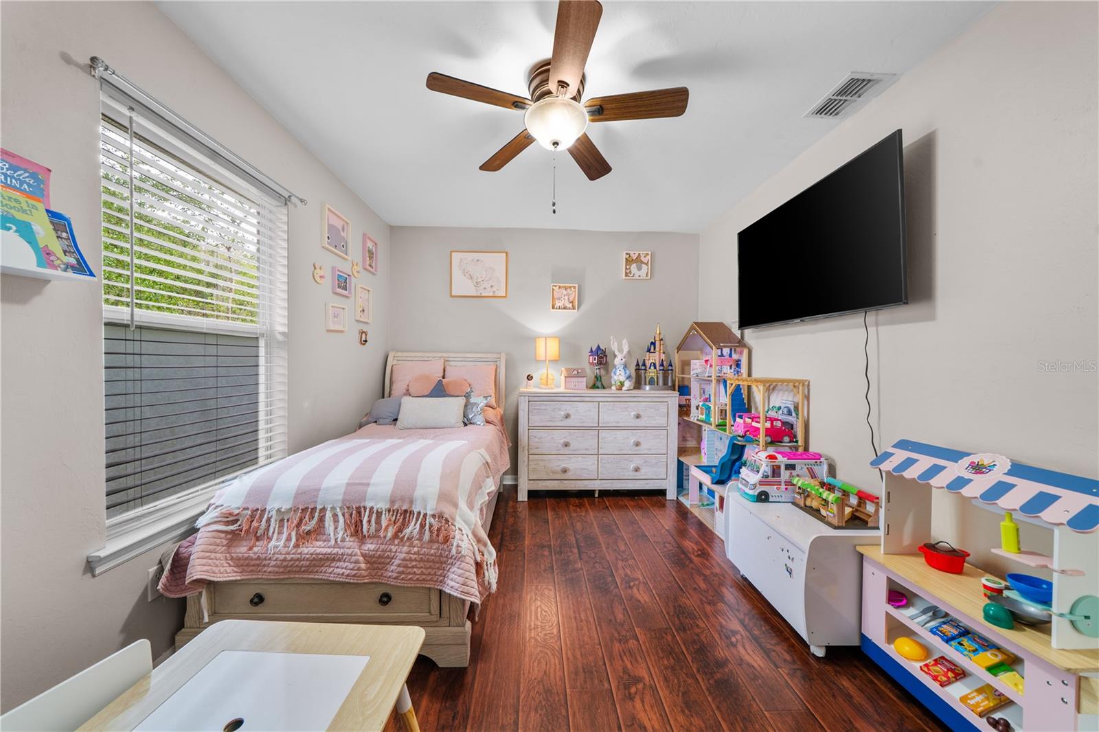 OAK GLEN PH I - Residential