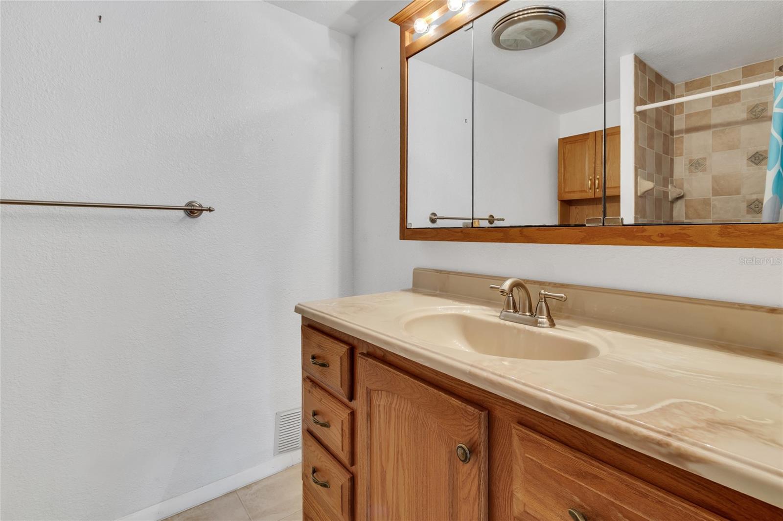 BEACON WOODS VILLAGE - Residential