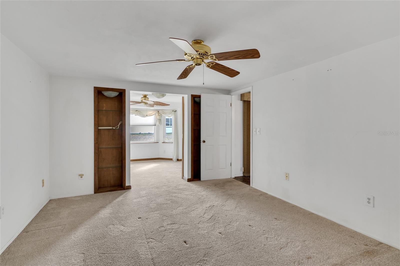 BEACON WOODS VILLAGE - Residential