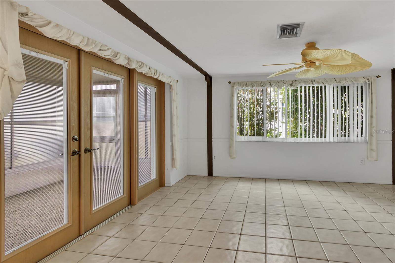 BEACON WOODS VILLAGE - Residential