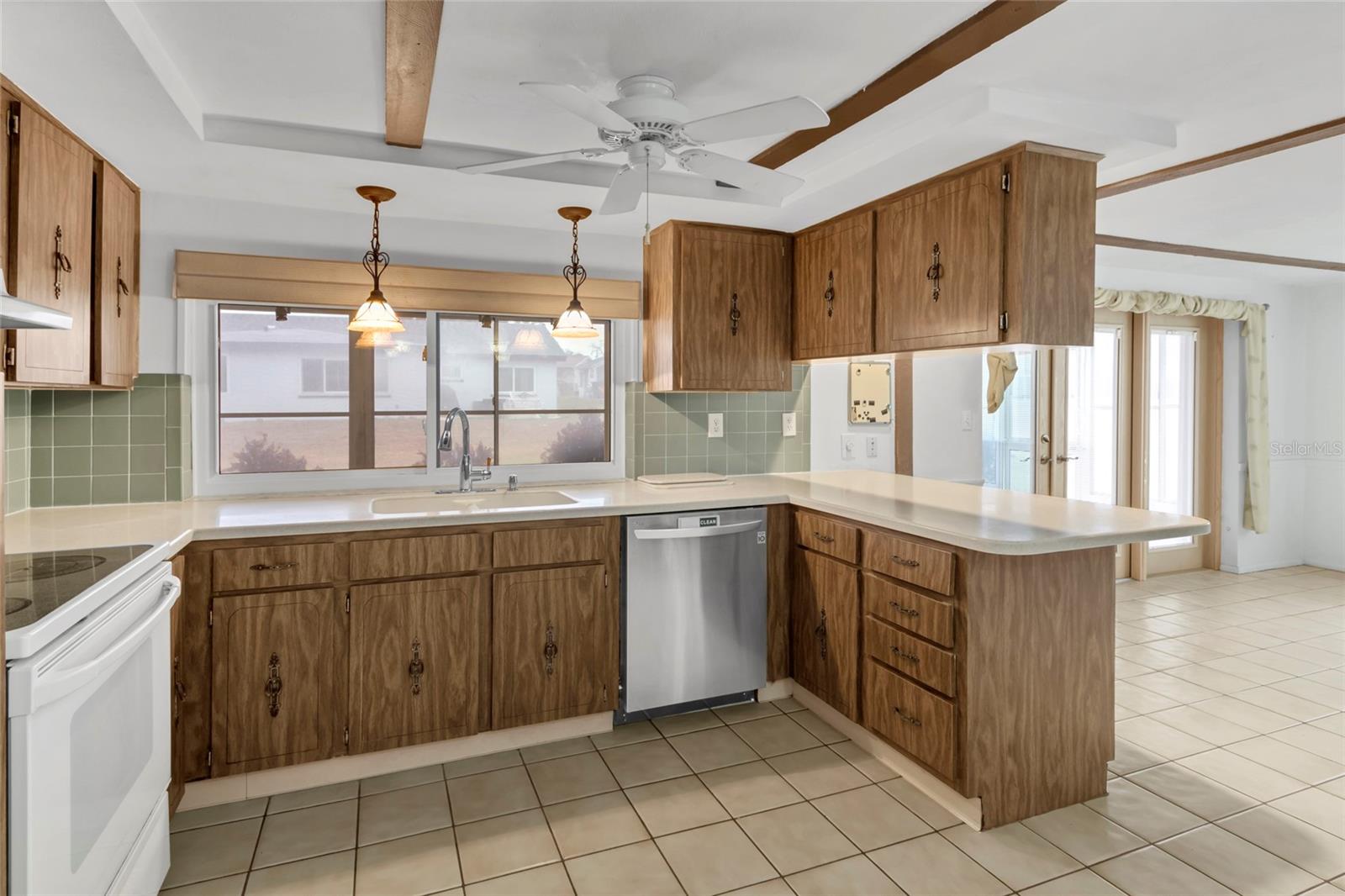 BEACON WOODS VILLAGE - Residential