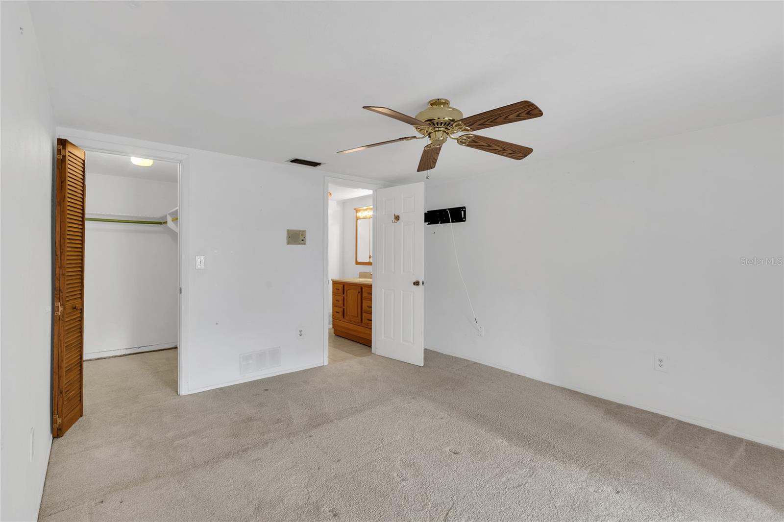 BEACON WOODS VILLAGE - Residential