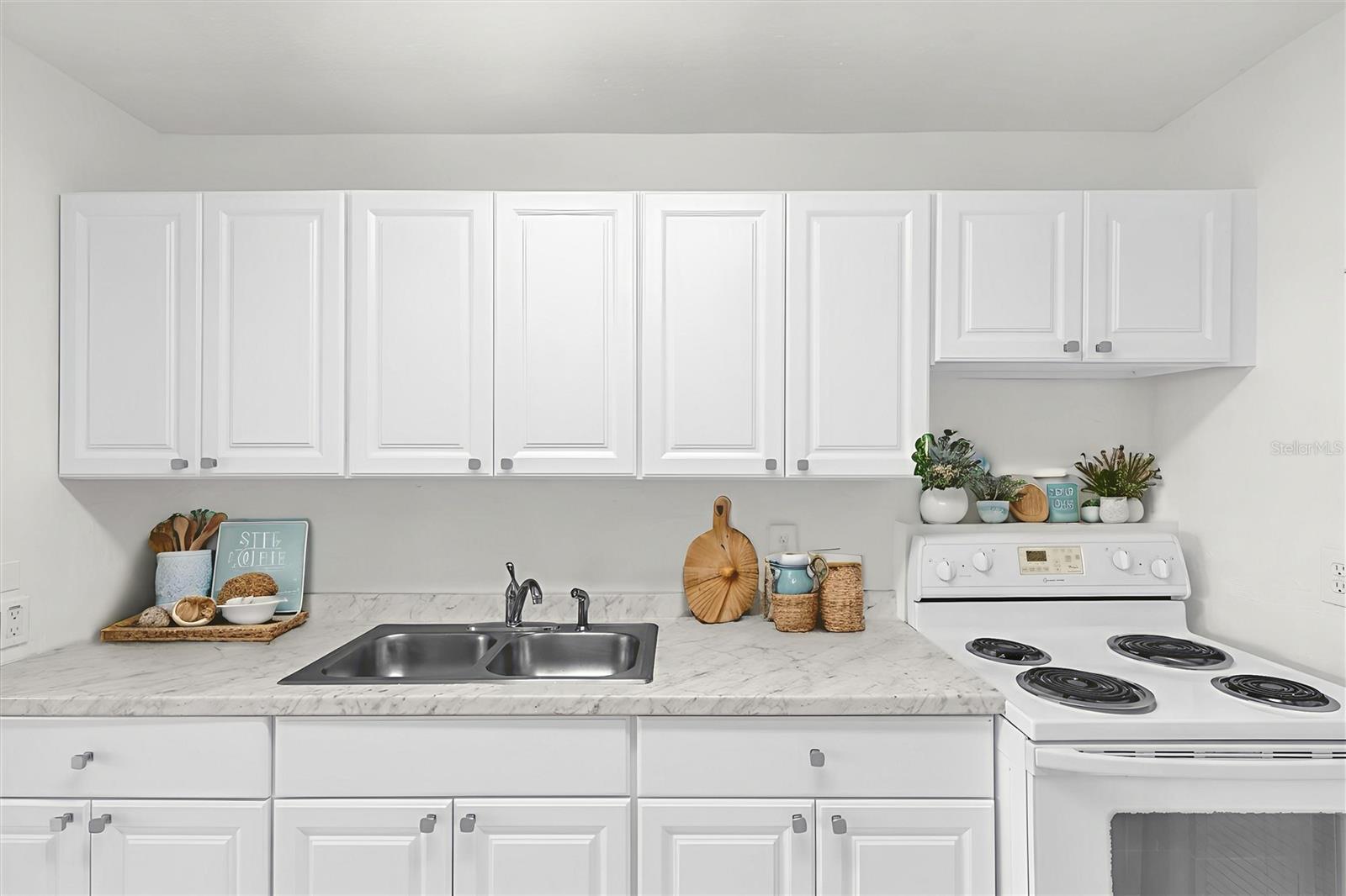 WILLOW LAKE BLDG 5 CONDO - Residential