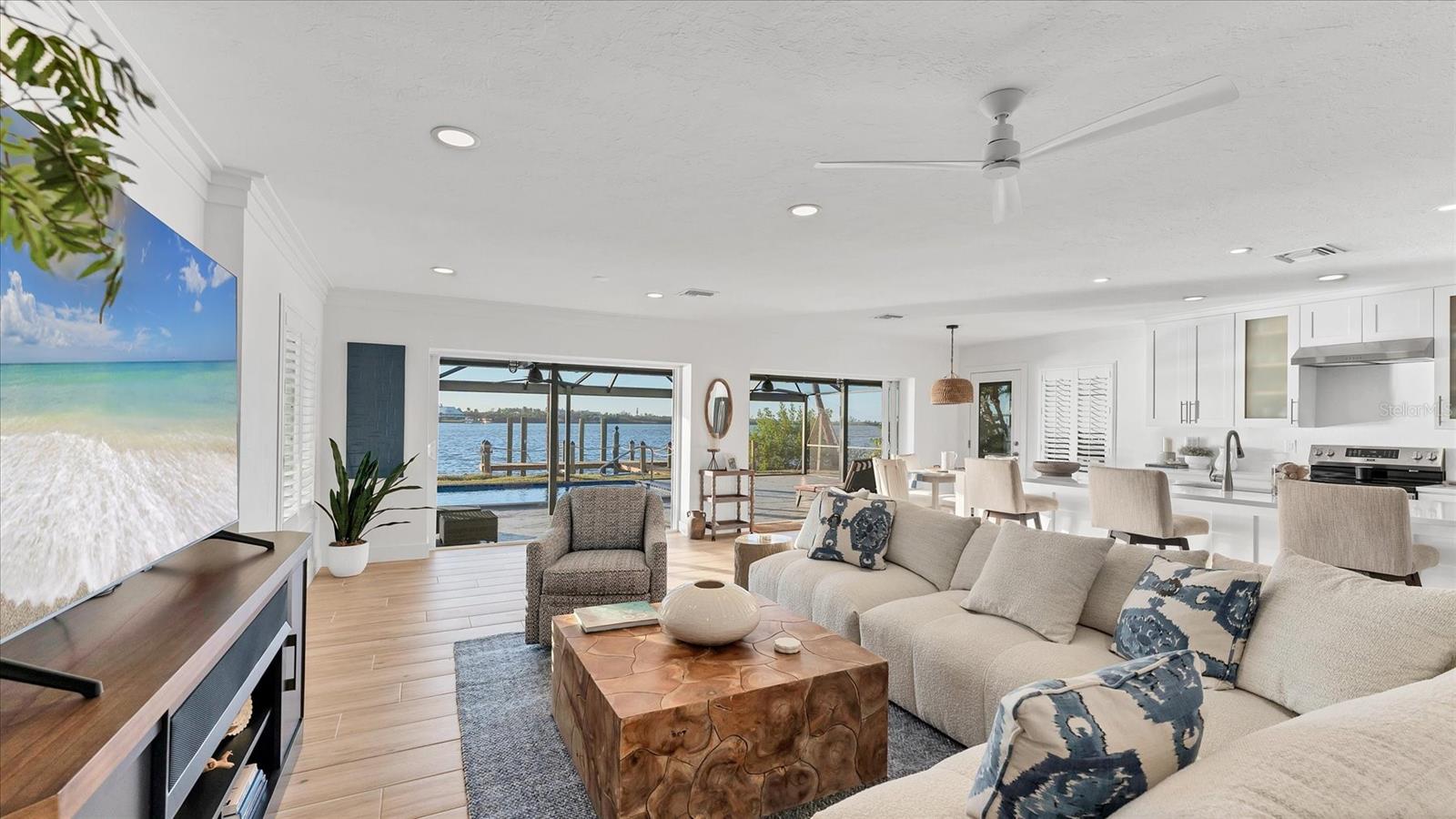 PALM POINT - Residential