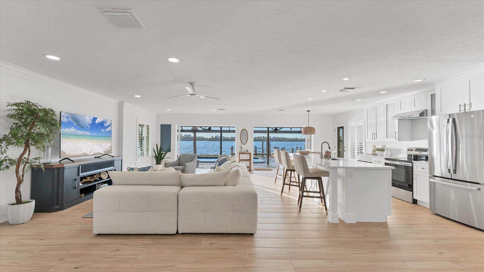 10476 BOYETTE STREET