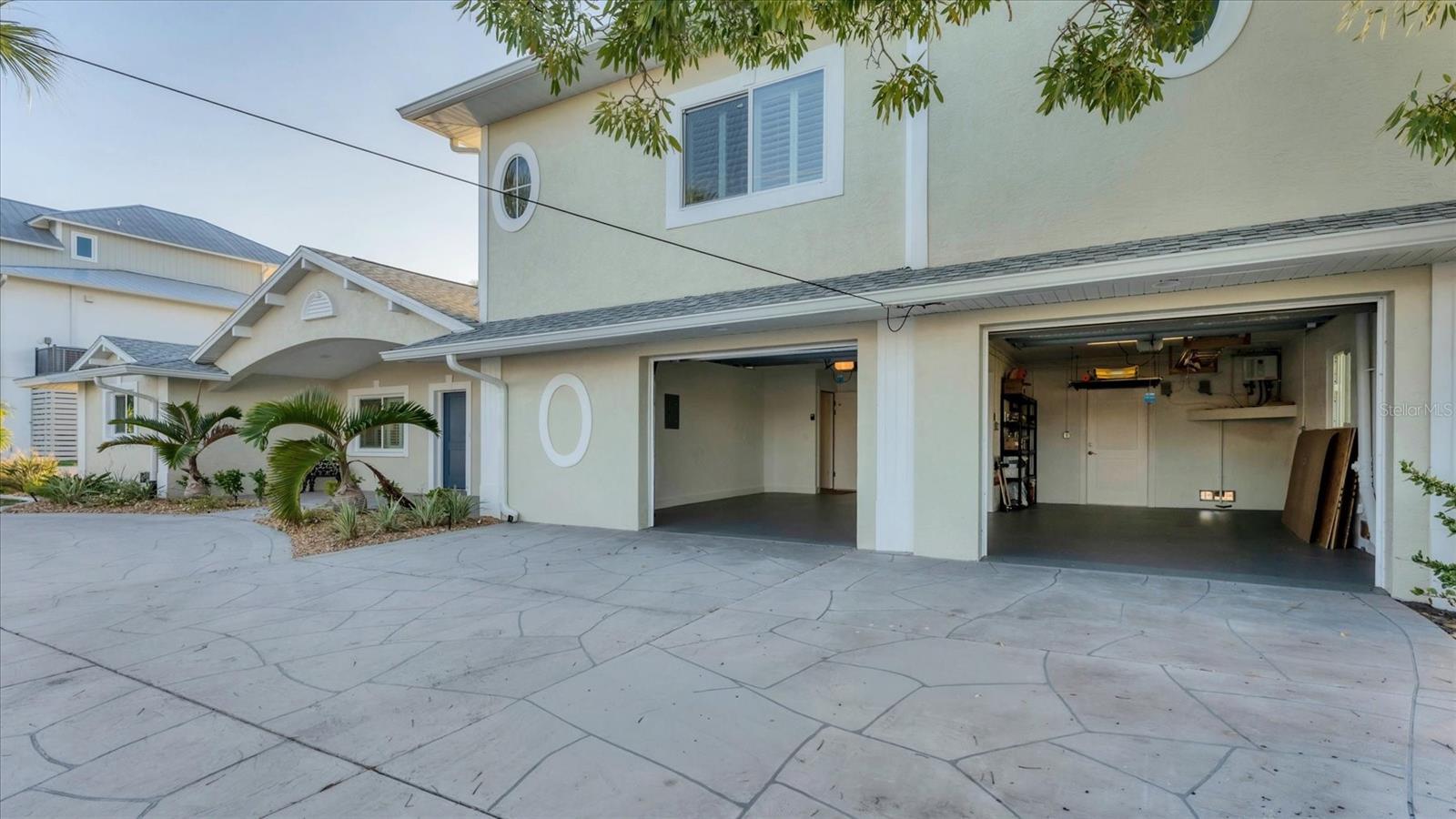 PALM POINT - Residential