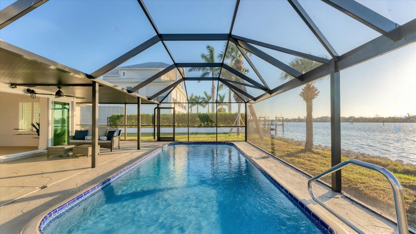 PALM POINT - Residential