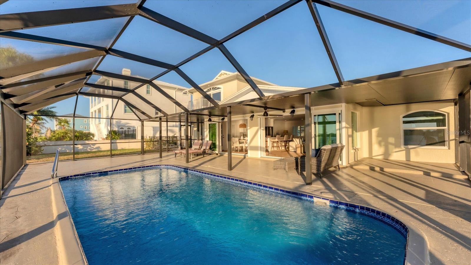 PALM POINT - Residential