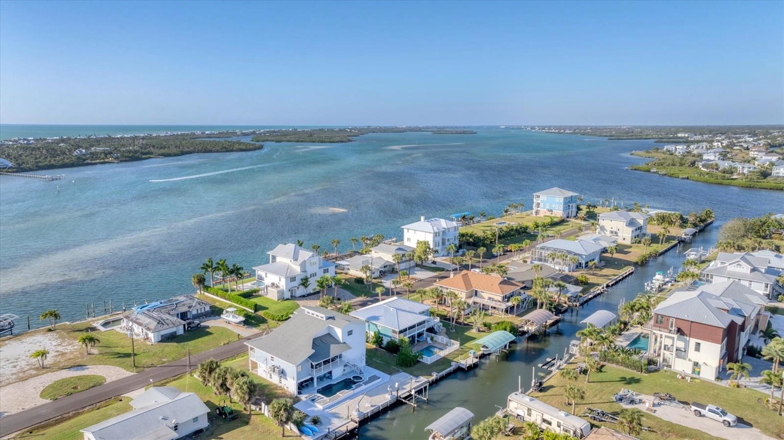 PALM POINT - Residential