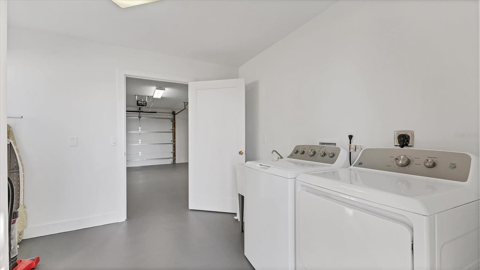 PALM POINT - Residential