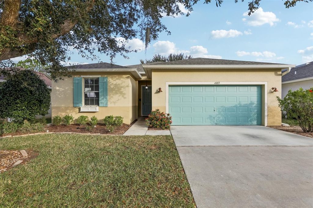 Photo of 1689 Strathmore Circle, Mount Dora, FL 32757 (MLS # G5105897)