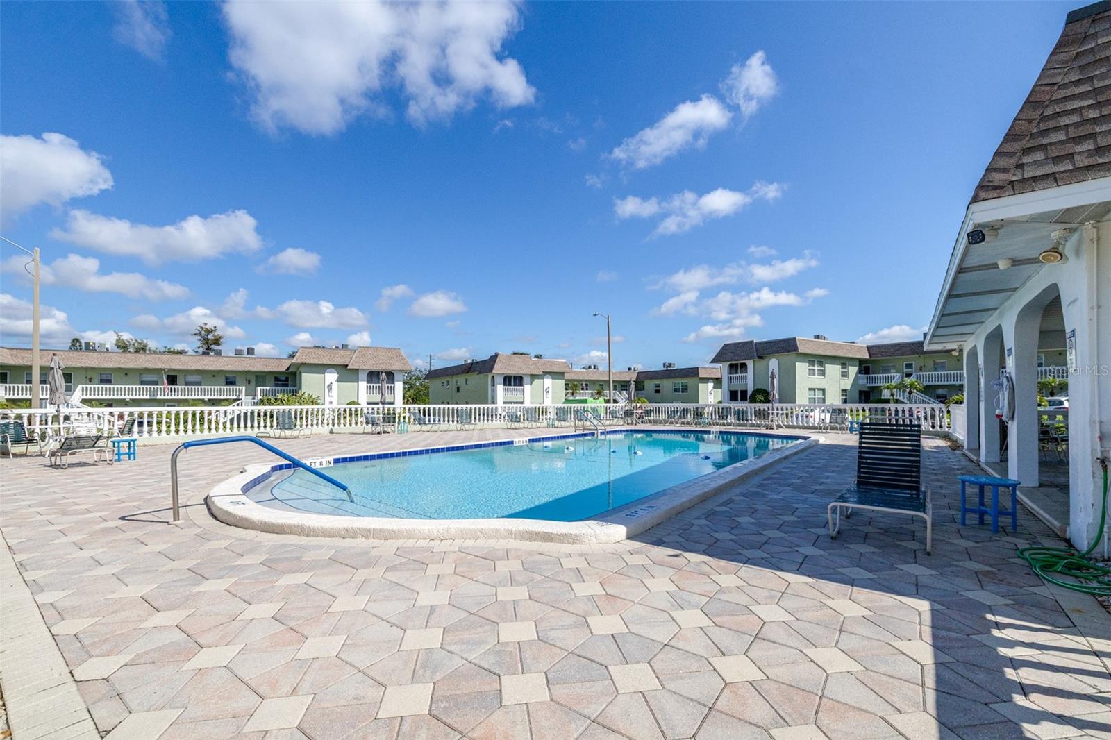GREEN DOLPHIN PARK CONDO - Residential