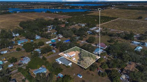 A home in LAKE WALES