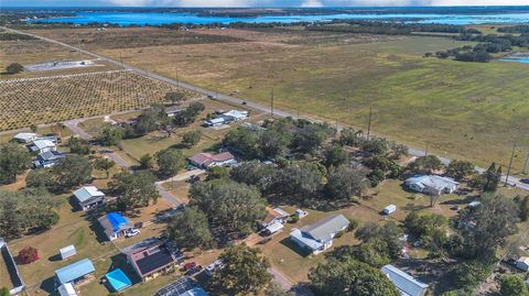 A home in LAKE WALES