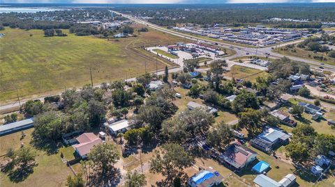 A home in LAKE WALES