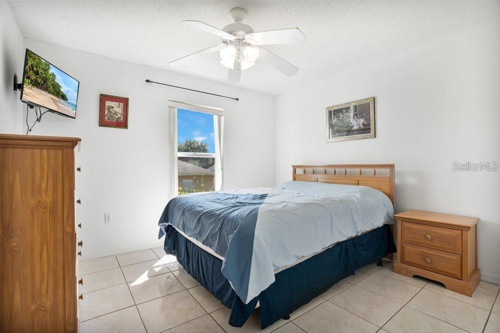 LAKESIDE AT BASS LAKE - Residential Lease