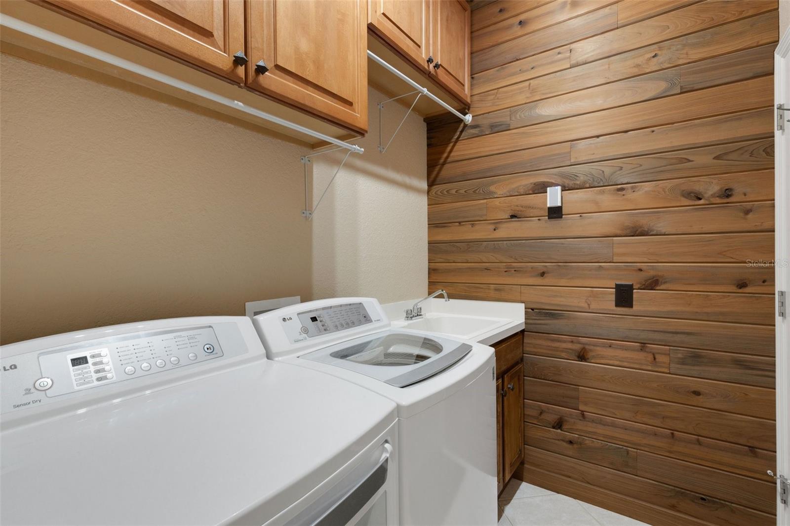 TURTLE ROCK PARCELS I & J - Residential