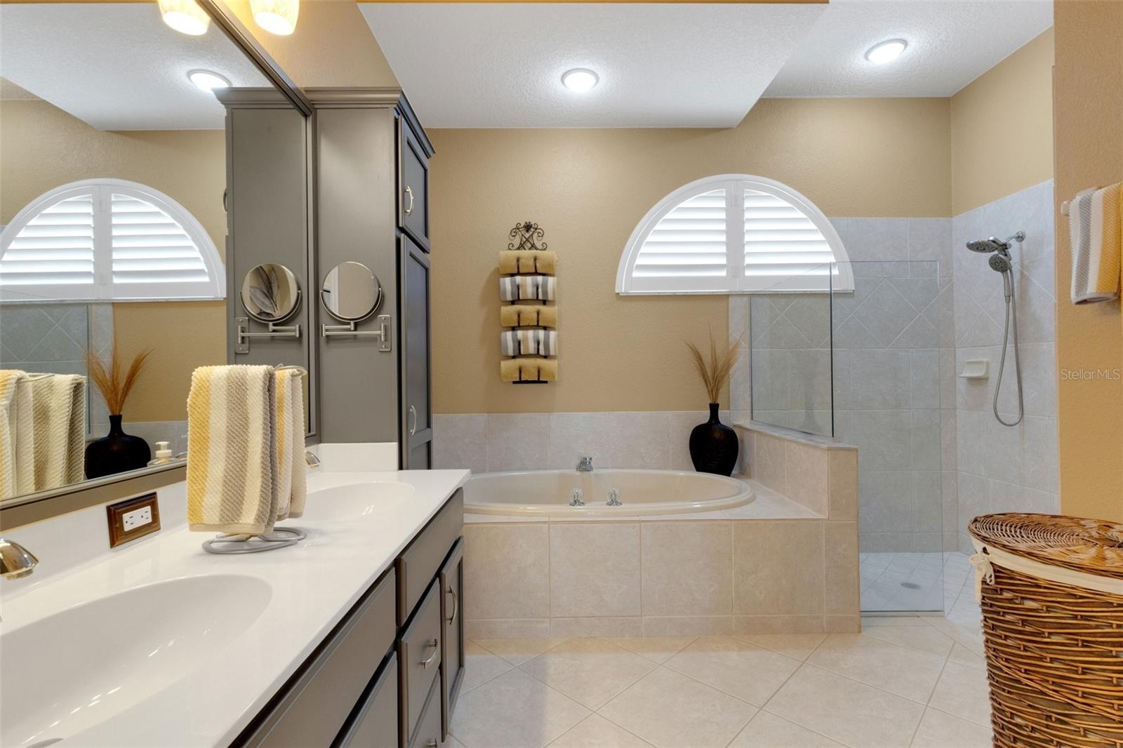 TURTLE ROCK PARCELS I & J - Residential