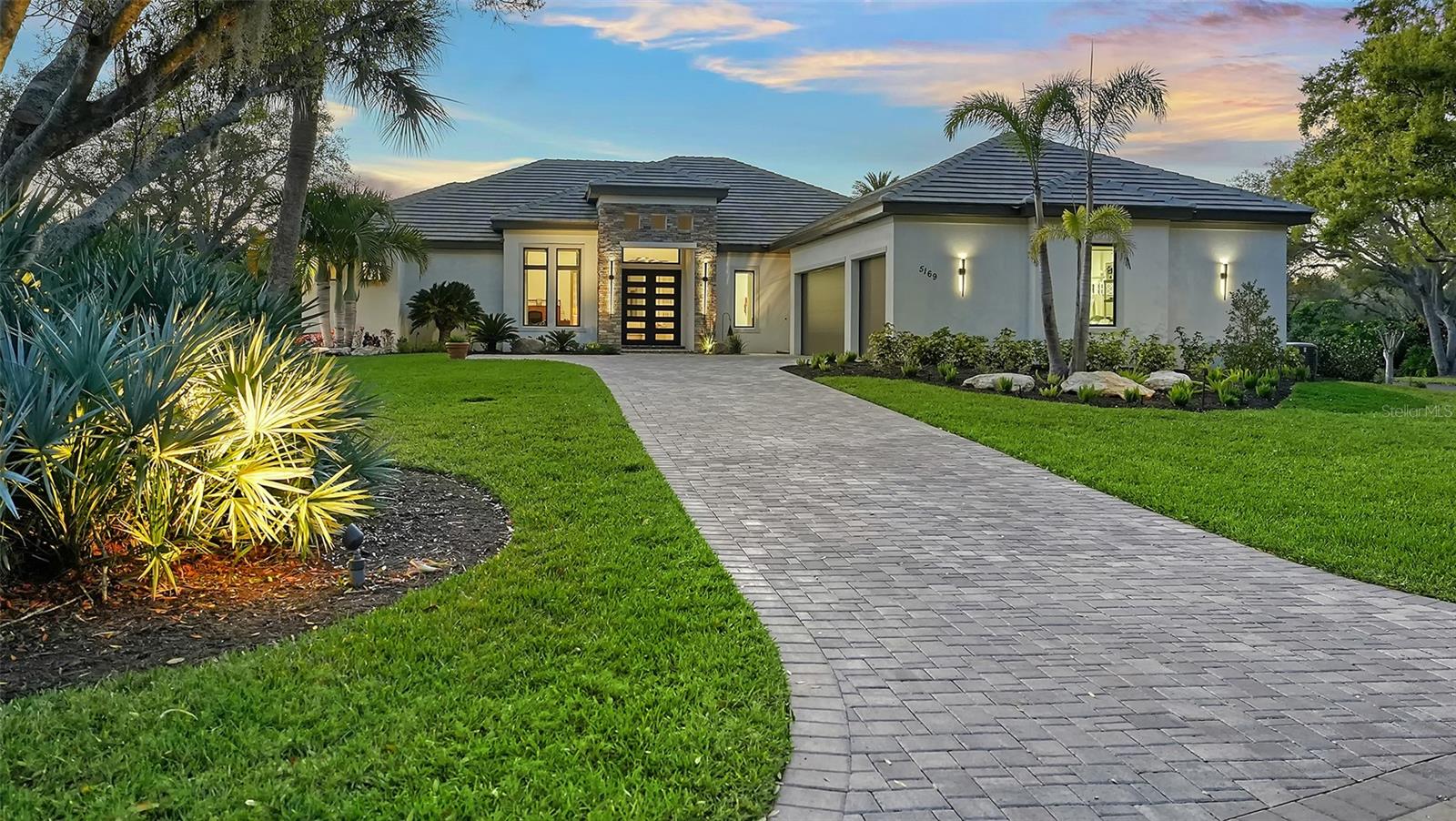 THE LANDINGS - Residential